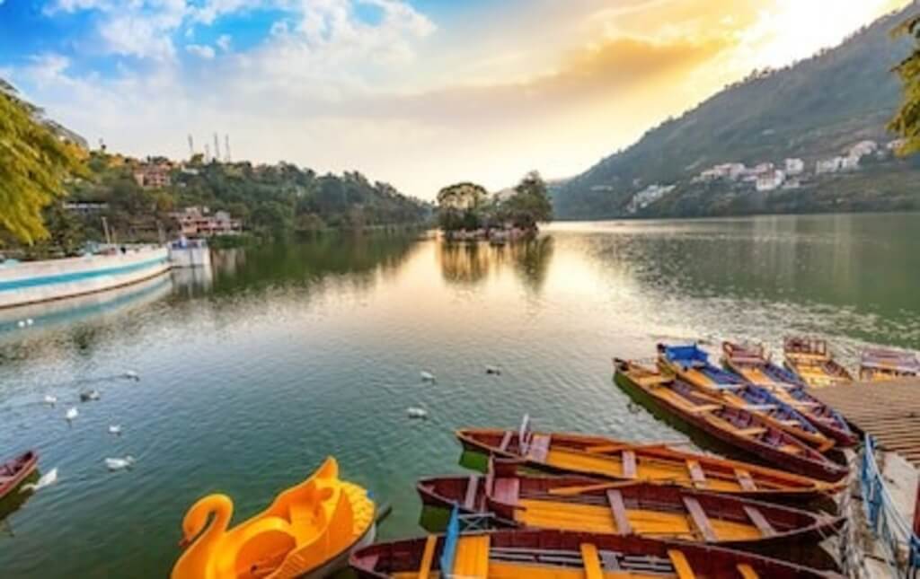 Nainital known for its Beauty. Best places in Uttarakhand for couples