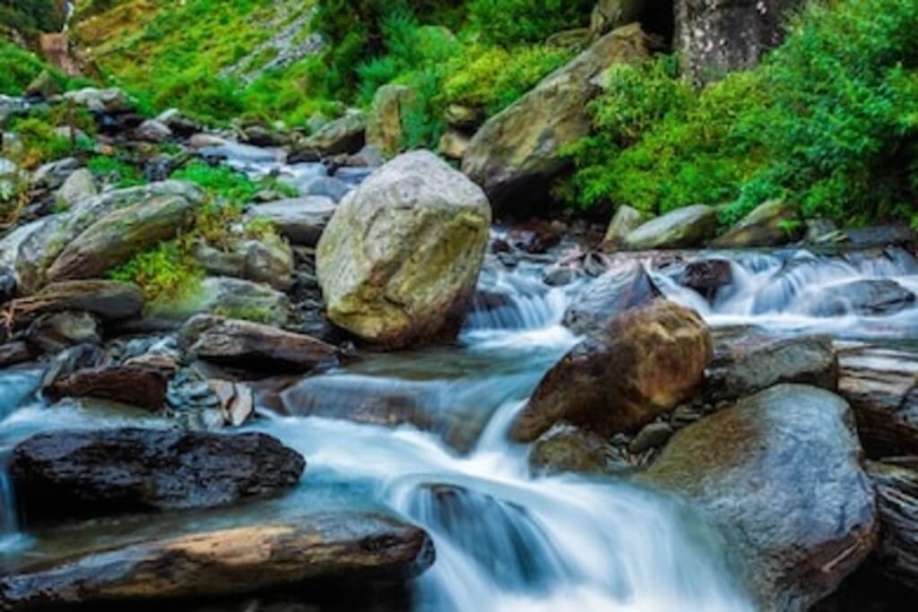 Bhagsu Waterfalls